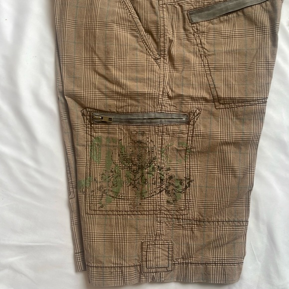 GUESS CARGO SHORTS - Picture 3 of 15